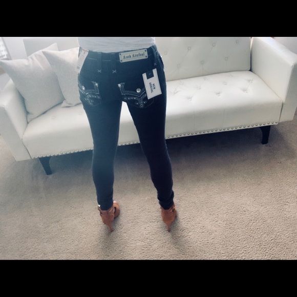 NWT NEW ARRIVAL ROCK REVIVAL SKINNY JEANS - Picture 3 of 8